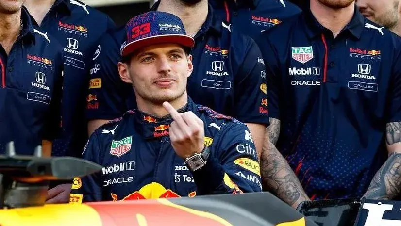 Max Verstappen flipping the bird